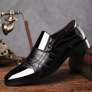 New Newly Men's Quality Patent Leather Shoes Zapatos De Hombre Size Black Leather Soft Man Dress Shoes Man Flat Classic Oxford